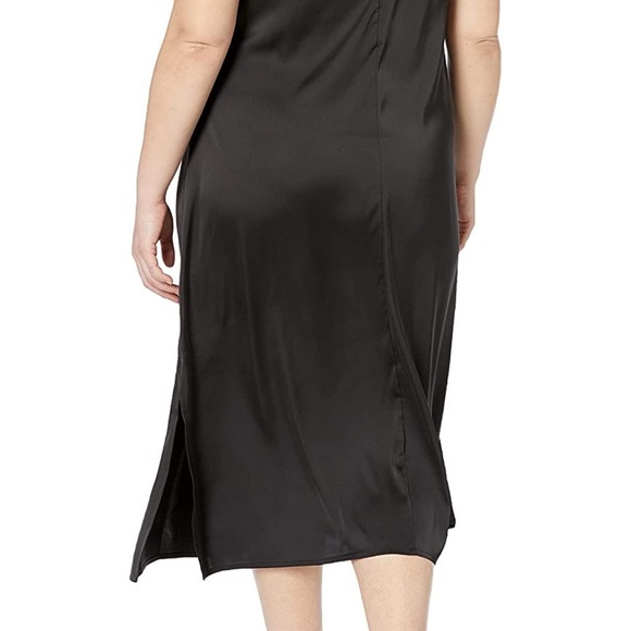 Slip dress 🖤​ - Picture 5 of 6